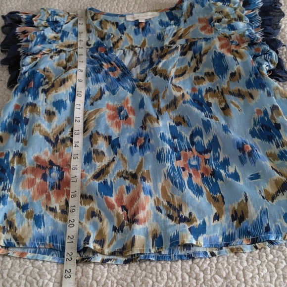 House Of Harlow 1960 Size Small Blue Abstract Floral Ruffle Tiered Sleeve Top - Picture 4 of 11